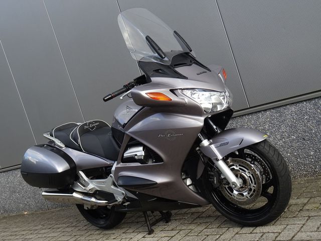 honda - st-1300-pan-european-abs