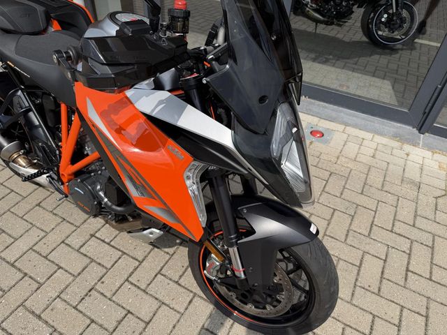 ktm - 1290-super-duke-gt