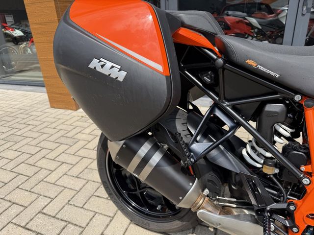 ktm - 1290-super-duke-gt