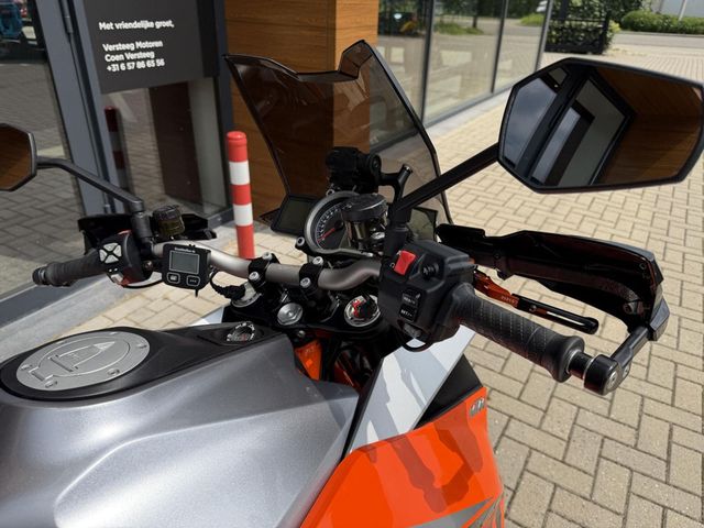 ktm - 1290-super-duke-gt