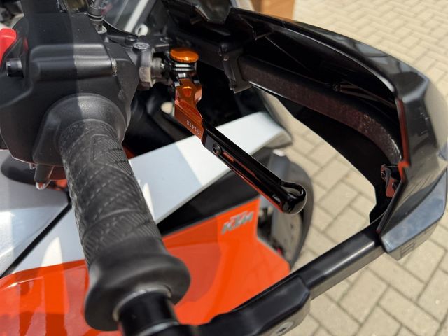 ktm - 1290-super-duke-gt