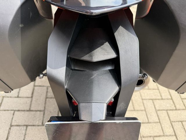 ktm - 1290-super-duke-gt
