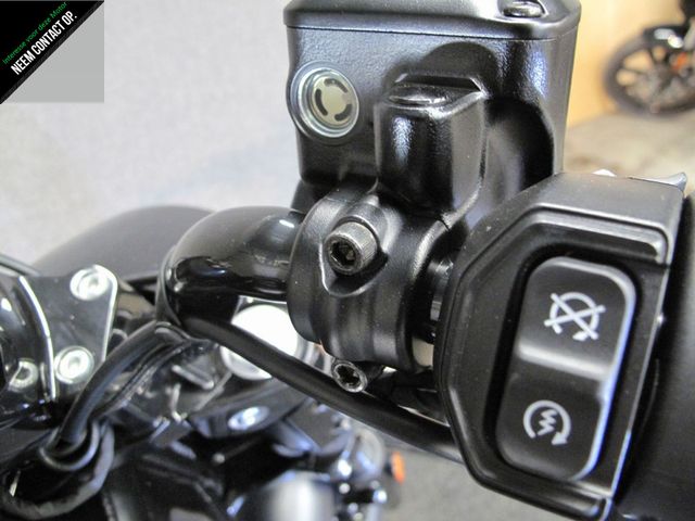 indian - scout-bobber-limited-tech