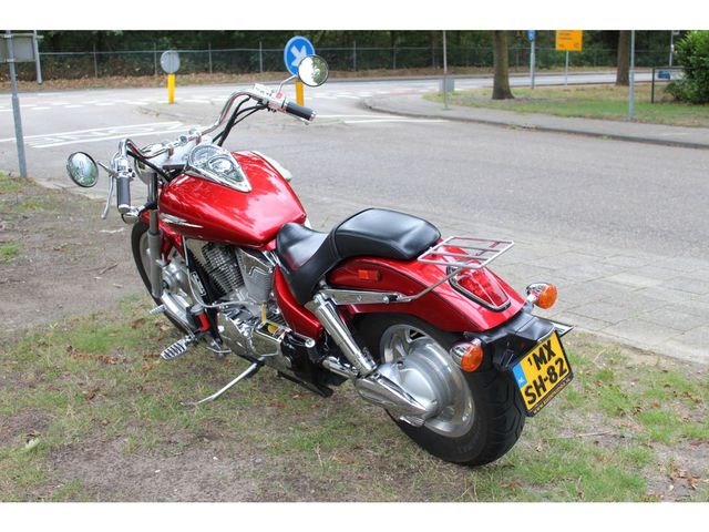 honda - vtx-1300
