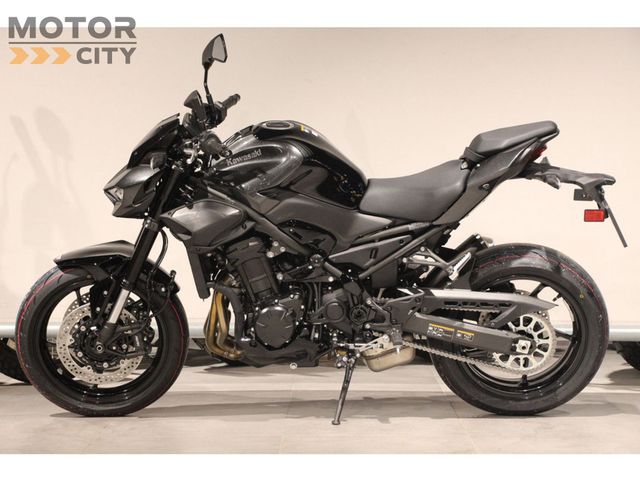 kawasaki - z900