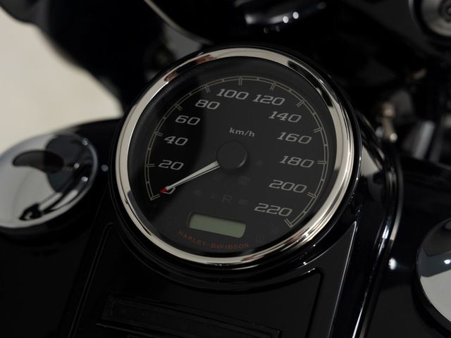 harley-davidson - roadking-special-114