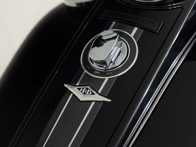 harley-davidson - roadking-special-114