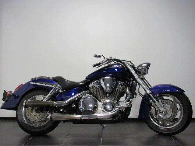 honda - vtx-1800