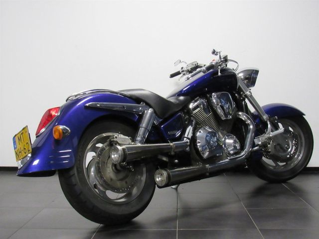 honda - vtx-1800