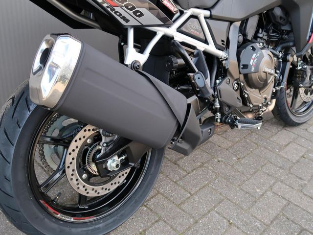 suzuki - v-strom-800