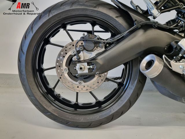 yamaha - xsr-900-abs