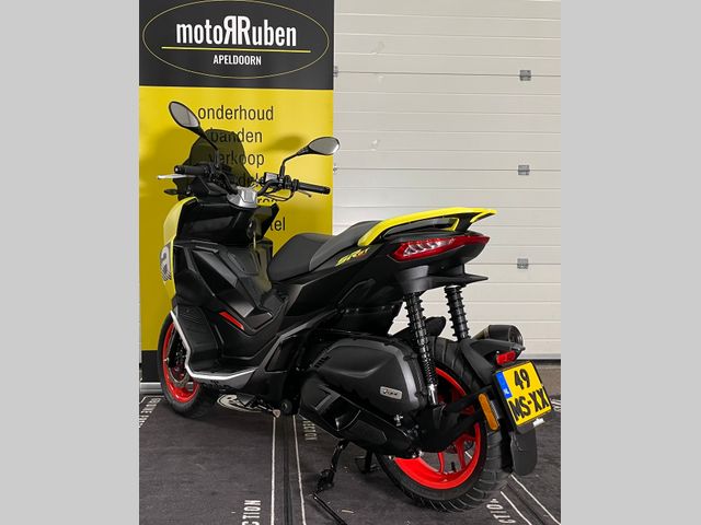 aprilia - sr-gt-200