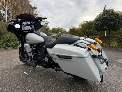 HARLEY-DAVIDSON STREET GLIDE SPECIAL FLHXS – foto 2