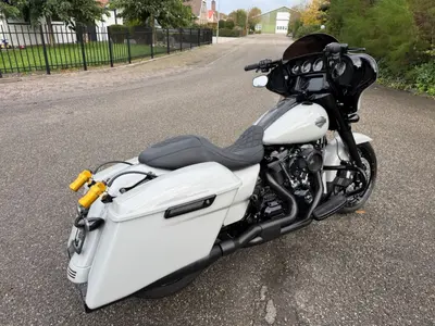 HARLEY-DAVIDSON STREET GLIDE SPECIAL FLHXS – foto 3