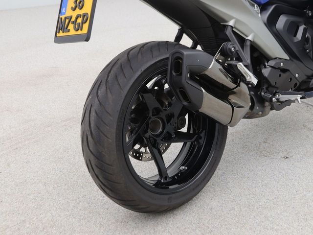 bmw - r-1300-r
