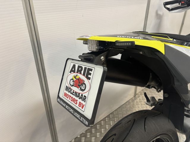 husqvarna - 701-supermoto