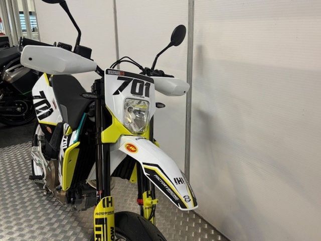 husqvarna - 701-supermoto