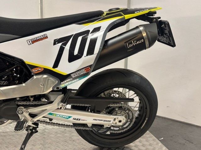 husqvarna - 701-supermoto