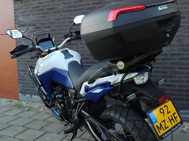 suzuki - v-strom-800-de