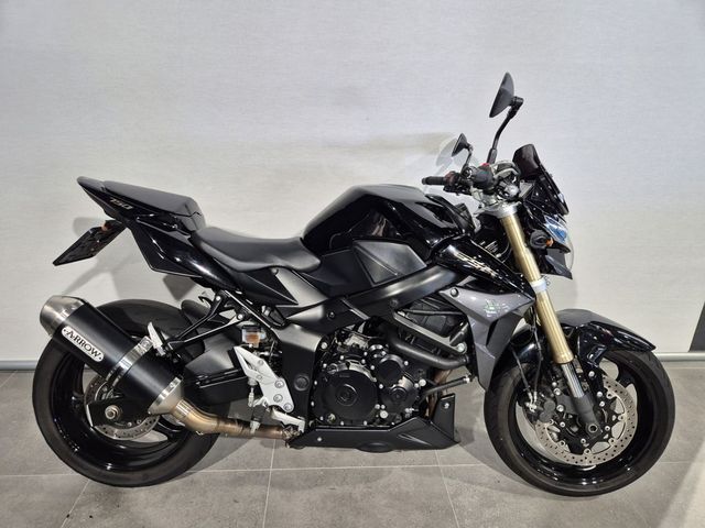 suzuki - gsr-750