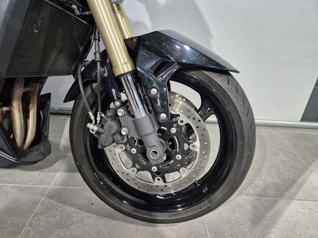 suzuki - gsr-750