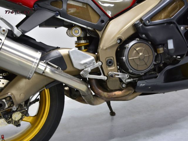 aprilia - tuono-1000-r