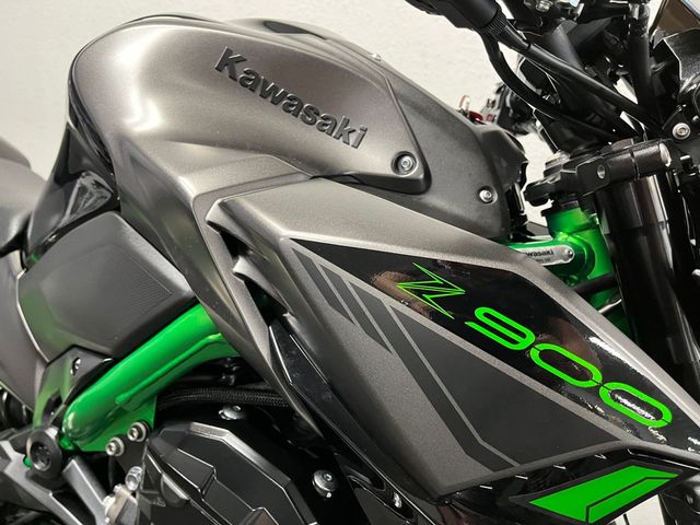 kawasaki - z900