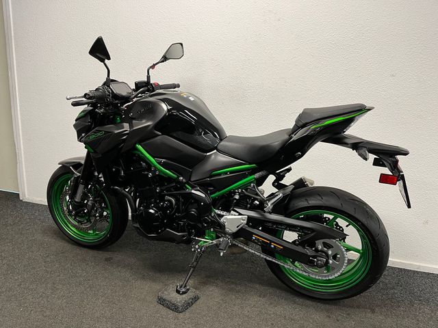 kawasaki - z900