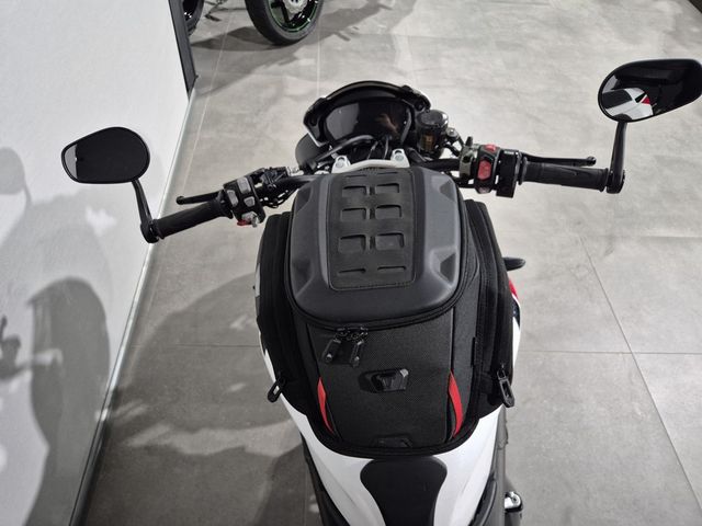 triumph - speed-triple-rs