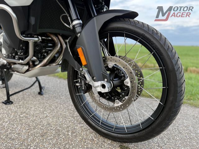 bmw - f-900-gs-adventure