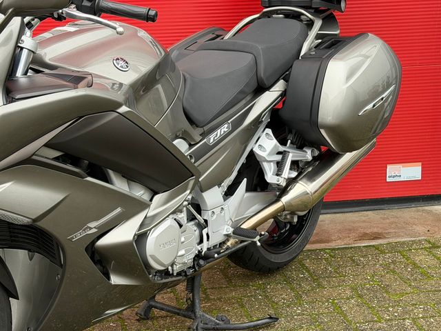 yamaha - fjr-1300