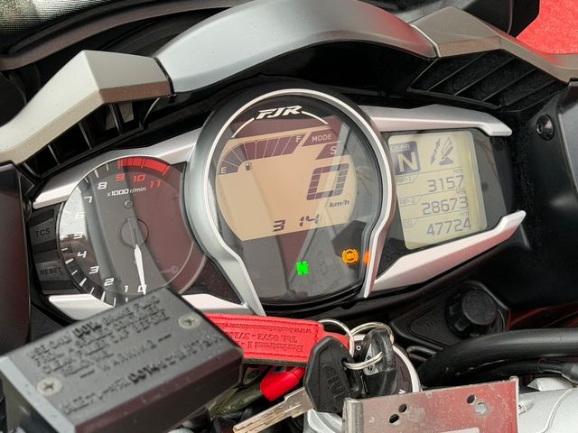 yamaha - fjr-1300