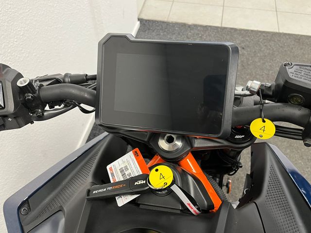 ktm - 390-duke