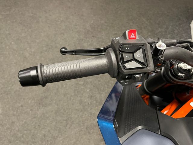 ktm - 390-duke