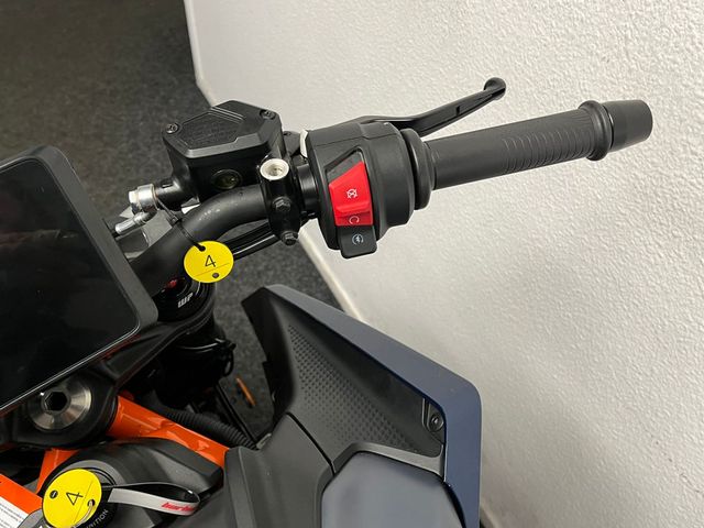 ktm - 390-duke