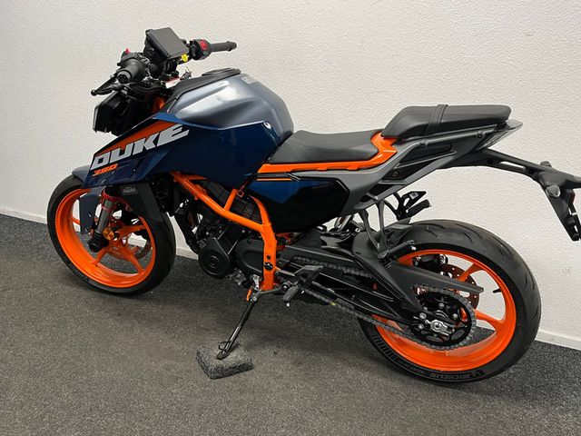 ktm - 390-duke