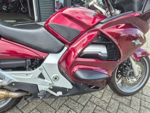honda - st-1300-pan-european