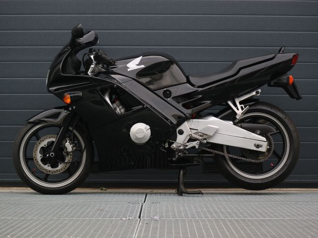 honda - cbr-600-f