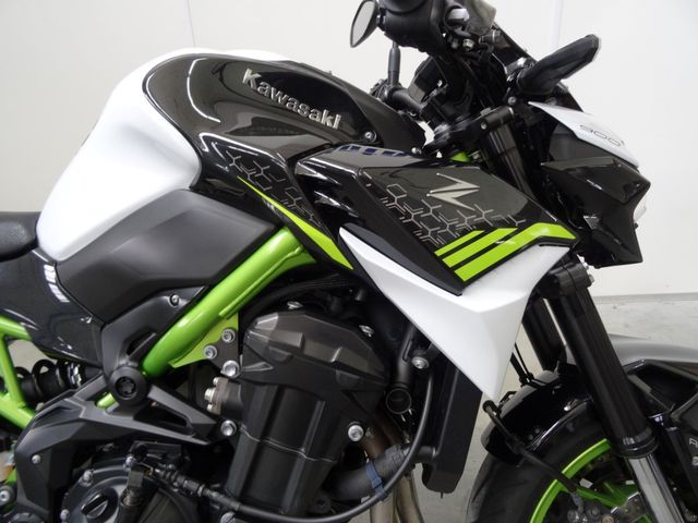 kawasaki - z900