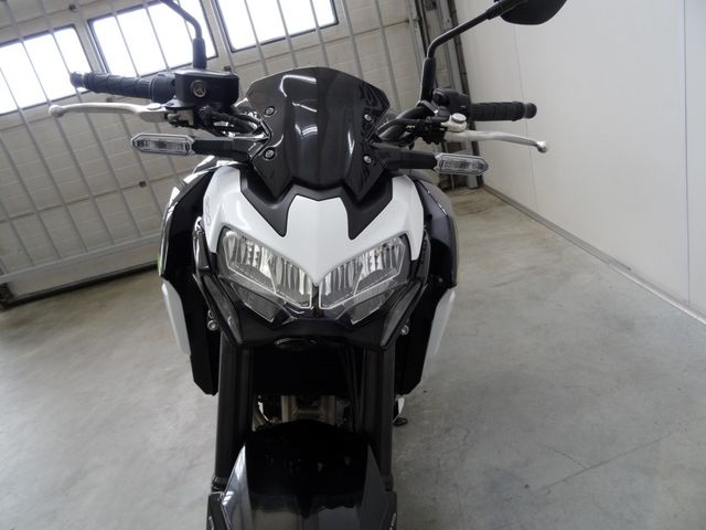 kawasaki - z900
