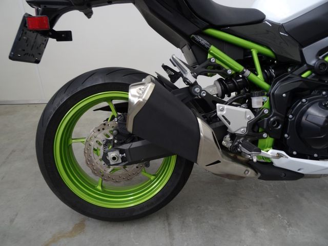 kawasaki - z900