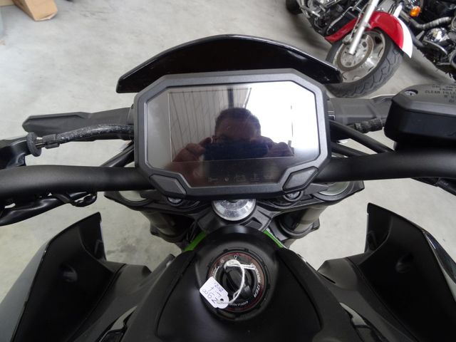 kawasaki - z900