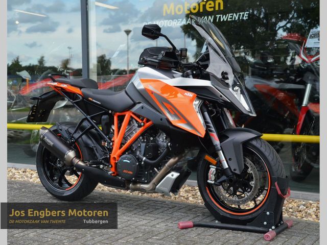ktm - 1290-super-duke-gt