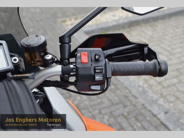 ktm - 1290-super-duke-gt