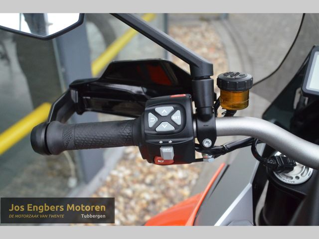 ktm - 1290-super-duke-gt