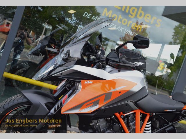 ktm - 1290-super-duke-gt