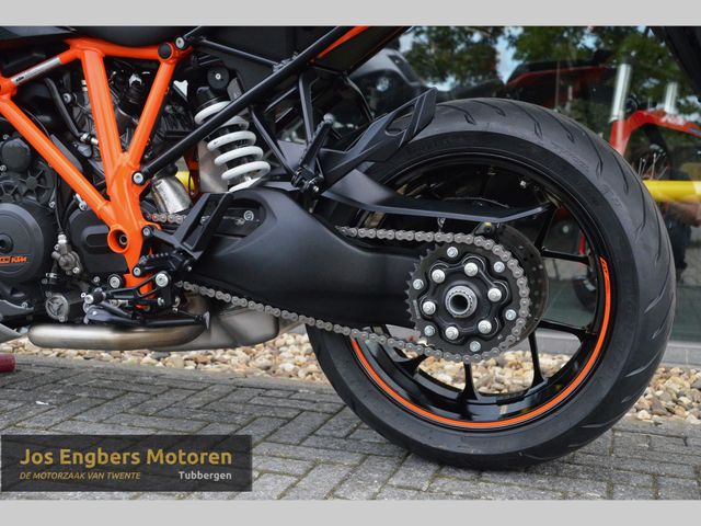 ktm - 1290-super-duke-gt