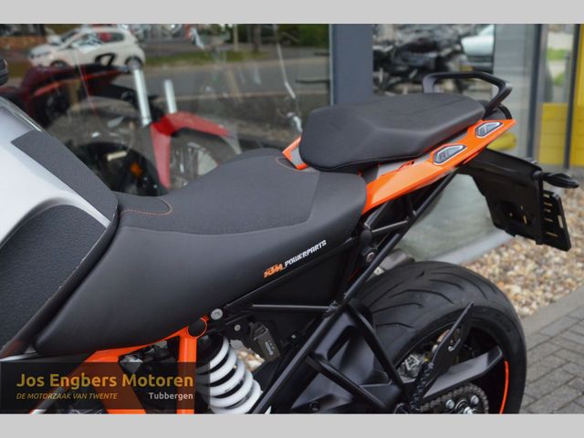 ktm - 1290-super-duke-gt