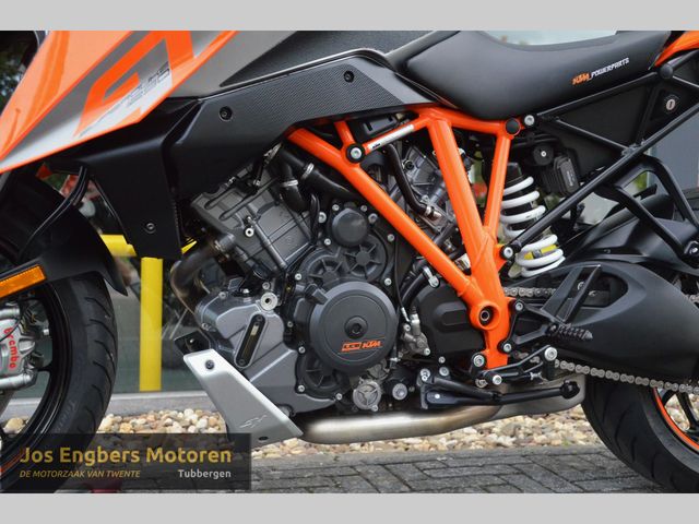 ktm - 1290-super-duke-gt