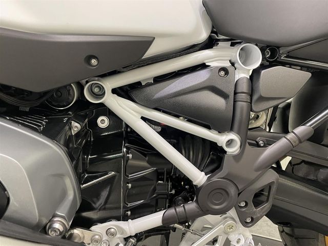 bmw - r-1250-gs-adventure